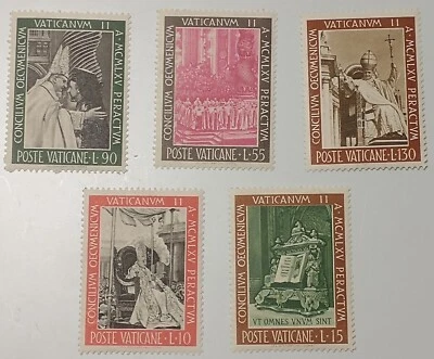 "AUC 1" set of 5 VATICAN CITY stamps Mint never hinged Various color, value - Image 1 of 4