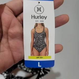 Hurley Ladies Full Coverage One Piece Swimsuit UPF 50+ Sz Large Black NWT..(QQ20 - Picture 1 of 3