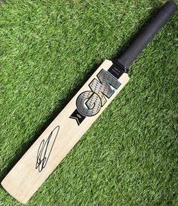 Ben Duckett Hand Signed Mini Cricket Bat England Cricket Autograph Proof 1 - Picture 1 of 3