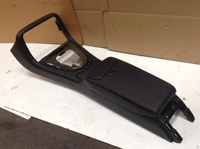 Jaguar XKR 2000 edición Silverstone cuero negro puntadas rojas consola central Foto 1 de 4