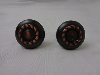 Vintage Set of 2 Dresser/Cabinet Knobs - Image 1 of 2