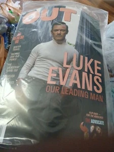 OUT ADVOCATE Magazin September Oktober 2024 LUKE EVANS Cover NEU in Kunststoff - Bild 1 von 1