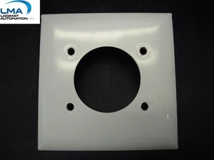 HUBBELL SS703 WALLPLATE 2-GANG 4-BOLT SS 2.16" GREY ***NEW - Picture 1 of 3