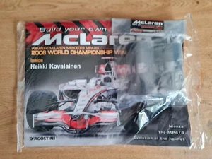 1/8 DEAGOSTINI BUILD YOUR OWN MCLAREN MP4/23 HAMILTON 2008 F1 CAR ISSUE #13 - Picture 1 of 2