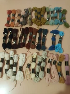 Coats Patons Tapestry Wool 38 Skeins Various Colours Most New - Picture 1 of 5