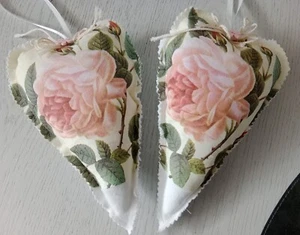 ❤️2x Deko Herzen Stoffherzen ROSEN Landhaus, Küchen Deko❤️ - Bild 1 von 2