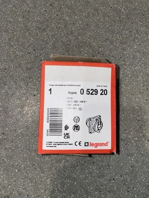 LEGRAND Prise fixe Hypra 32A3P+N 052920 - Photo 1/4