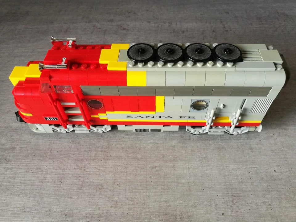 LEGO® Trains 10020 Eisenbahn 9V Santa Fe Super Chief - Gebraucht, mit OBA - Bild 1 von 4