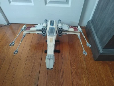LEGO Star Wars Ultimate Collector Series Red Five X-wing Starfighter 10240 Used - Image 1 of 4
