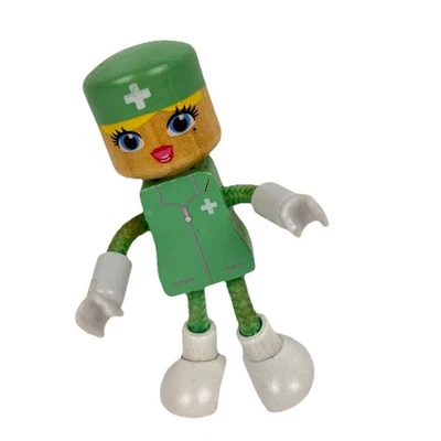 Figura de juguete de madera natural J’adore Dr. Eileen 2,75” figura de madera coleccionable Foto 1 de 4