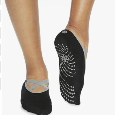 Gaiam Grippy Yoga Pilates Barre Ankle Socks, Black/Grey Criss Cross 1 Pair NEW - Image 1 of 4