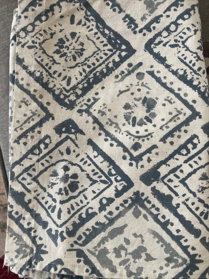 "Cortina de ducha de tela con estampado de azulejos azules 72 x 72"" SONOMA Goods - Nueva" Foto 1 de 1