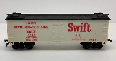 HO Life-Like Refrigeration Box Car Train Swift Line SRLX #1020 - Image 1 of 4