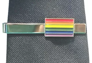 Fermacravatta LGBT Rainbow Pride Lesbica Gay Bisessuale Transgender Bandiera Metallo Smalto - Foto 1 di 3