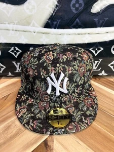 Kith Exclusive New Era X Yankees Floral Tapestry Waldorf Fitted Hat Rare 7 1/4 - Picture 1 of 3