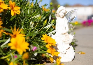 Bunny Angel Sculpture Solar Light (A16) - Picture 1 of 3
