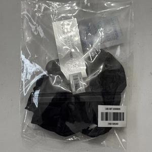 IL Makiage, Luxe Soft Scrunchie - Picture 1 of 2