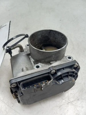 06-09 LEXUS RX400H 3.3L 4X4 EN CUERPO DEL ACELERADOR DEL MOTOR  Foto 1 de 4