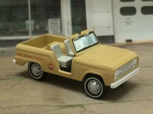 1967 67 Ford Bronco RARE Oak Brook Farms Edition Open Top SUV 1/64 Scale VV14 - Picture 1 of 4
