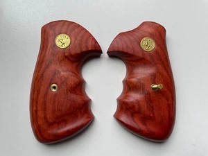 New grips for COLT PYTHON grips (I, E FRAME) Smooth hard wood - Picture 1 of 5