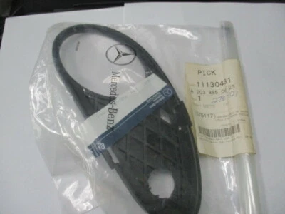 Mercedes Benz C230 2003-2007 luz antiniebla derecha embellecedor A2038850623 parachoques junta cubierta Foto 1 de 4