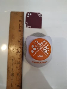Fiskars Craft Paper Punch Romantique Lace Corner Trim 3 in 1 - Picture 1 of 2