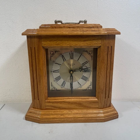 Strausbourg Manor Quartz Bracket Table Mantle Clock Westminster 13.5" Cover