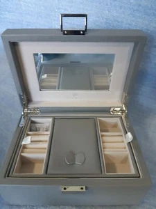 Vlando Wooden Jewelry Box, Jewelry Organizer and Storage- Grey - Picture 1 of 7
