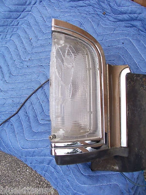1969 ELDORADO RIGHT MARKER LIGHT CRACKED BROKEN SEE PHOTOS OEM USED CADILLAC - Image 1 of 4