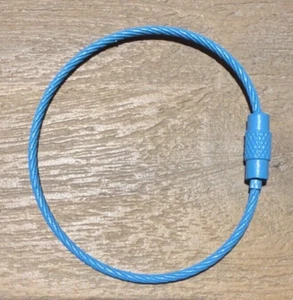 Draht Schlüsselanhänger türkis - ca. 15 cm Länge, ca. 1,5 mm Draht-Durchmesser - Bild 1 von 3