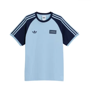 Camiseta Adidas Oasis Tour 3 Rayas Azul Claro - ¡En mano y varias tallas! - Imagen 1 de 2