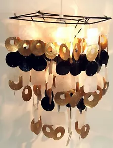 Deckenlampe / Deckenleuchte, Muschelleuchte aus hunderten Capiz, Perlmutt Plät - Bild 1 von 1