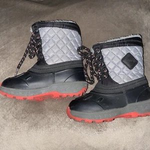 Carters Toddler Winter Snow Boots size 7 - Picture 1 of 8