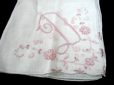 De Colección Pañuelo MONOGRAMA D Madiera Bordado Rosa sobre Blanco Foto 1 de 4