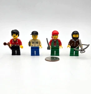 LEGO Classic Vintage Action Adventure Minifigure Lot x4 with Accessories Weapons - Picture 1 of 4