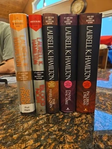 ANITA BLAKE,  Laurell K. HAMILTON Hardcover, All 1st Edition Lot Of 5 Books - Imagen 1 de 10