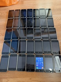Lot of 35 Apple iPhone 3G/3GS 8GB 16GB 32GB For Parts Repair
