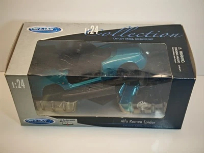 Alfa Romeo Spider 916 Welly 1/24 Verde (da montare) - Immagine 1 di 4