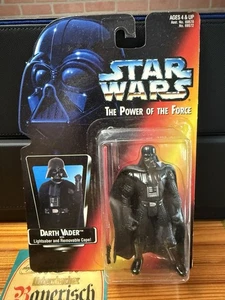 Star Wars Darth Vader con sable de luz capa extraíble 1995 Power of the Force nuevo en caja - Imagen 1 de 1
