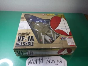 Used Bandai Macross Super Dimension Fortress Macross VF-1A Standard バルキリー量産機 - Picture 1 of 15
