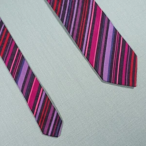Hugo Boss Tie Mens Purple Red Striped Silk Italian Formal Suit Smart Office - Picture 1 of 14