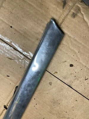 Ford Crestline 1952 2 puertas HT PS ventana lateral trasera inferior acero inoxidable Foto 1 de 3