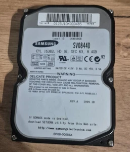 Samsung SV0844D 8.4GB IDE hard drive - Zdjęcie 1 z 3