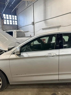 14 15 16 17 18 19 20 CHEVY IMPALA porta da frente esquerda - Imagem 1 de 4