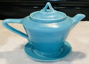 VINTAGE ANTIQUE Homer Laughlin Co. 1950's Harlequin Turquoise Tea Pot. - Picture 1 of 3