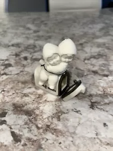 1999 Dept 56 Snowbabies Sending Hugs to You Hinged Box 69027 No box - Picture 1 of 5