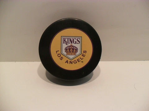 Vintage Los Angeles Kings Puck BRAND NEW! 1967 Inaugural Logo Yellow Crown Logo Cover