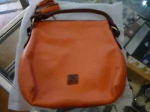 DOONEY & BOURKE SALMON 8L540 SI TWIST STRAP HOBO BAG / RARE RRP $298 - Picture 1 of 12