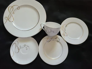Mikasa Love Story 5-Piece Set - Dinner Plate, (2) Bread Plates, Saucer & Teacup - Picture 1 of 2