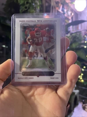 2005 Topps Chrome Tony Gonzalez #96 Purple Refractor 50th Anniversary Rare - Image 1 of 2